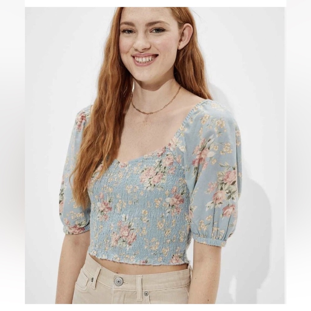 American Eagle Floral Smocked Puff Sleeve Crop Top Medium Cottagecore Coquette
